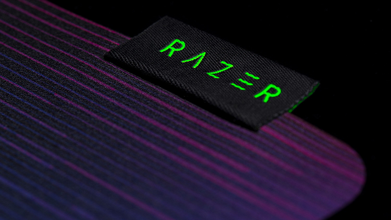 Коврик для мыши Razer Sphex V2 Mini RZ02-01940200-R3M1 (Black) купить в интернет-магазине icover