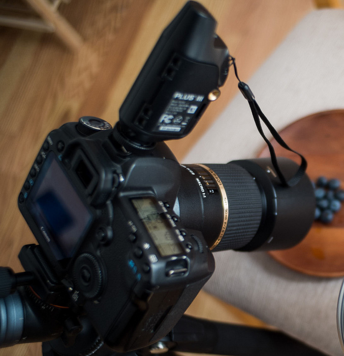 Tamron SP AF 90mm f/2.8 DI Macro - макрообъектив для фотоаппаратов Canon (Black) купить в интернет-магазине icover