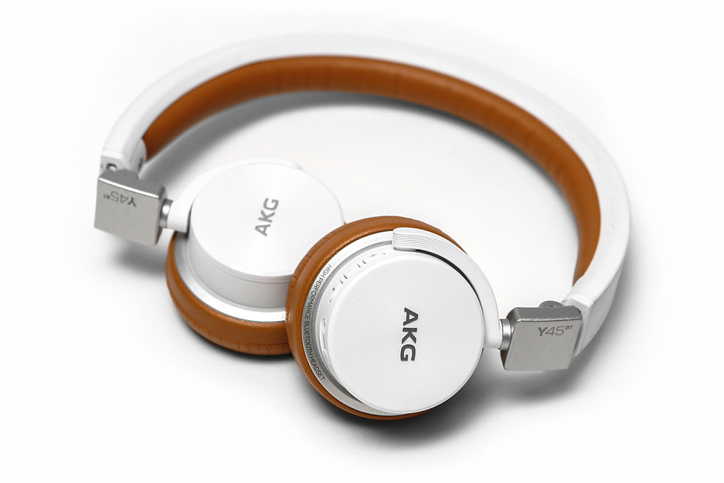 AKG Y45 BT (Y45BTWHT) - беспроводные наушники (White) купить в интернет-магазине icover