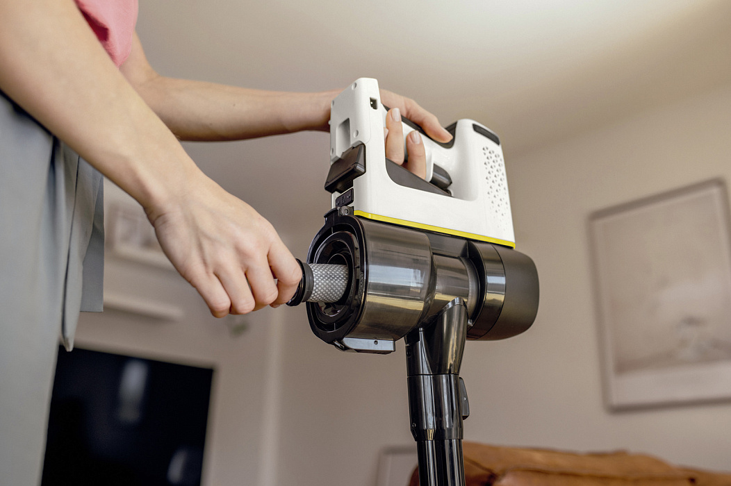 Пылесос вертикальный беспроводной Karcher VC 4 Cordless myHome Car (1.198-632.0) купить в интернет-магазине icover