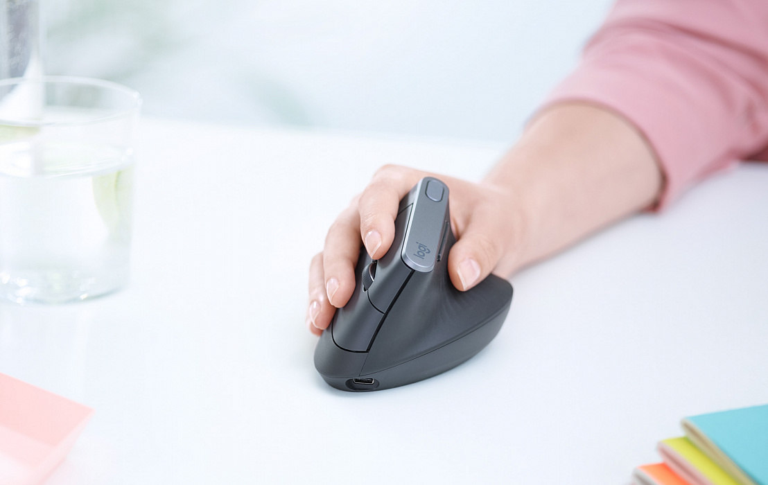 Мышь Logitech MX Vertical Advanced Ergonomic Mouse 910-005448 (Graphite) купить в интернет-магазине icover