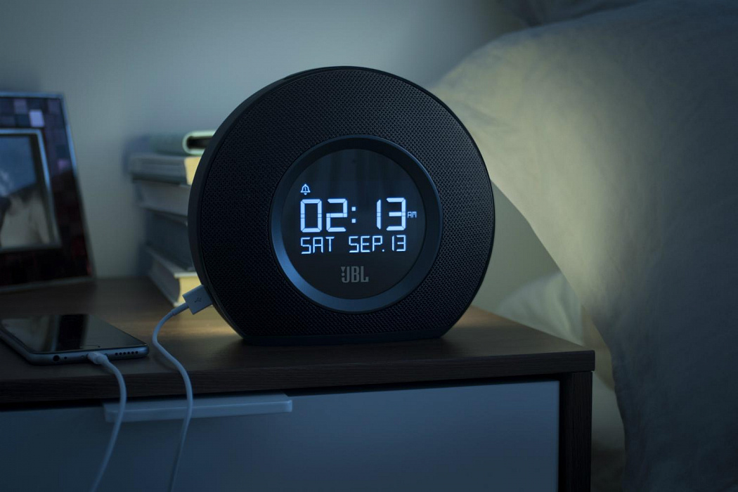 Портативная акустика с радиобудильником JBL Horizon JBLHORIZONBLKEU (Black) купить в интернет-магазине icover