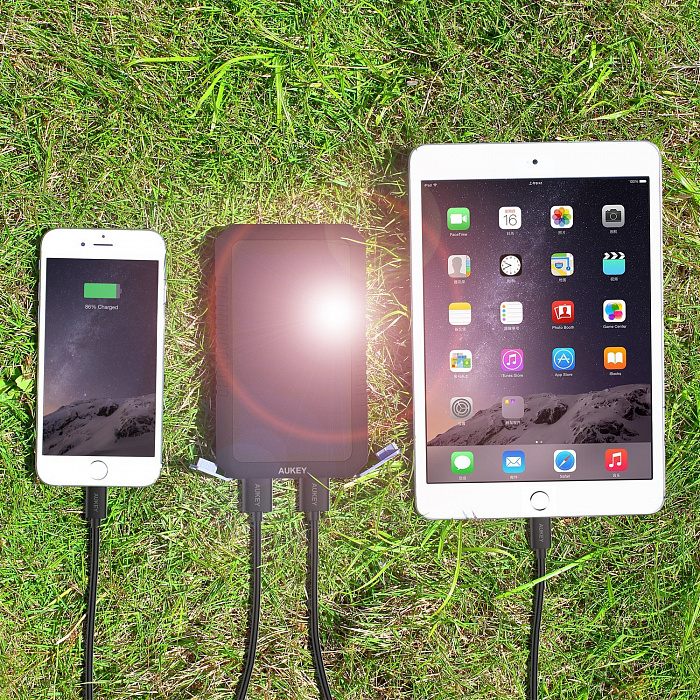 Внешний аккумулятор Aukey Dual USB Port Solar Battery 12000mAh (Black) купить в интернет-магазине icover