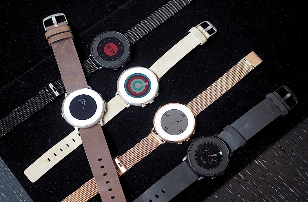 Pebble Time Round (14 mm) - умные часы (Black/Flame Red) купить в интернет-магазине icover