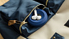 Держатель для наушников Bluelounge CableYoyo BLUCY10-GDBLU (Gold/Blue) купить в интернет-магазине icover