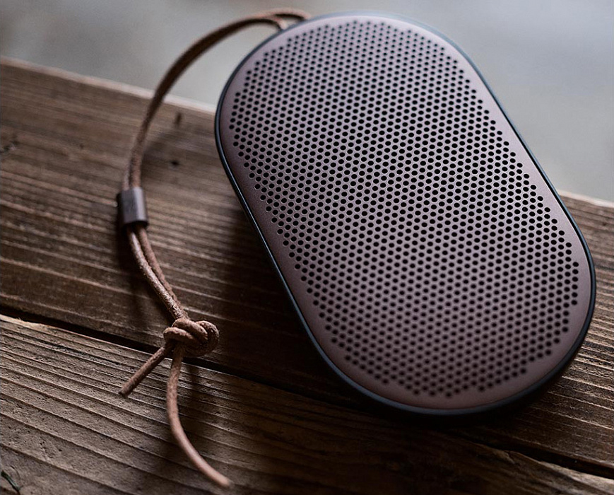 Портативная акустика Bang & Olufsen BeoPlay P2 (Umber) купить в интернет-магазине icover