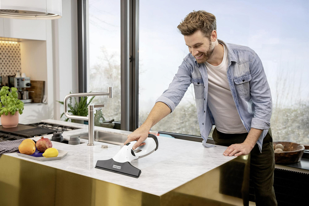 Стеклоочиститель Karcher WV 2 Plus (1.633-640.0) купить в интернет-магазине icover
