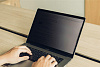 Защитная пленка на экран Moshi Umbra Privacy Screen Protector (99MO085010) для MacBook Pro 15 (Black) купить в интернет-магазине icover