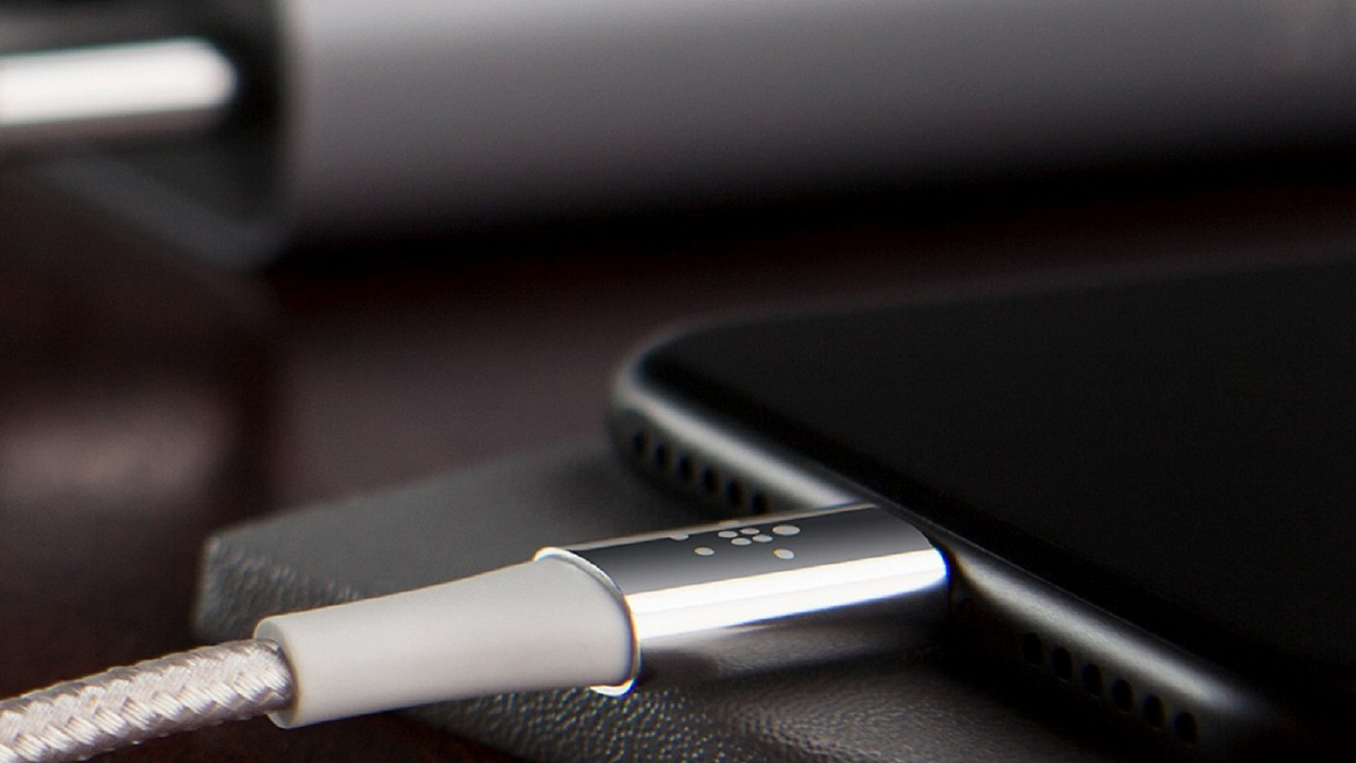 Кабель Belkin Mixit DuraTek USB-C to USB-A 1.2m F2CU059bt04-SLV (Silver) купить в интернет-магазине icover