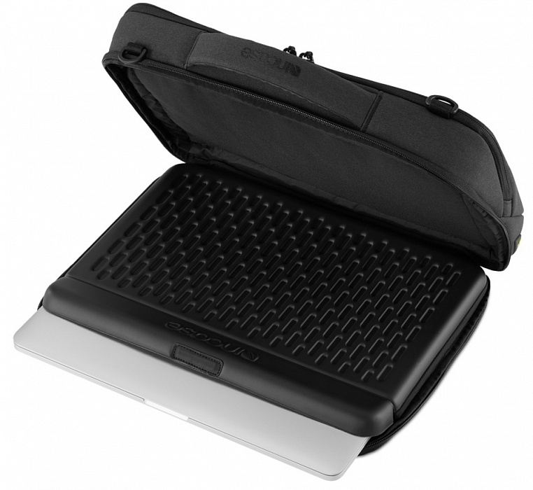 Сумка Incase Reform Brief with Tensaerlite (CL60653) для MacBook Pro 13" (Black) купить в интернет-магазине icover