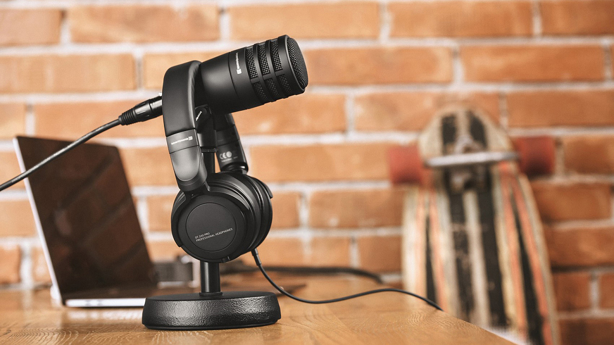 Наушники Beyerdynamic DT 240 Pro 718270 (Black) купить в интернет-магазине icover