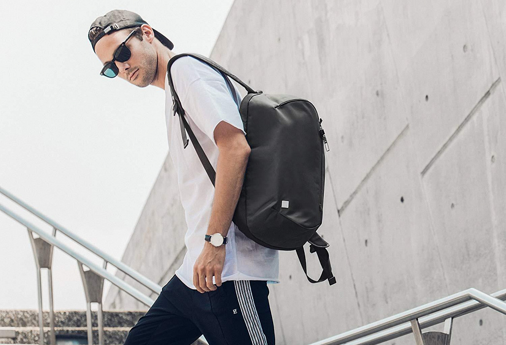 Рюкзак Moshi Hexa (99MO112001) для ноутбука 15" (Black) купить в интернет-магазине icover