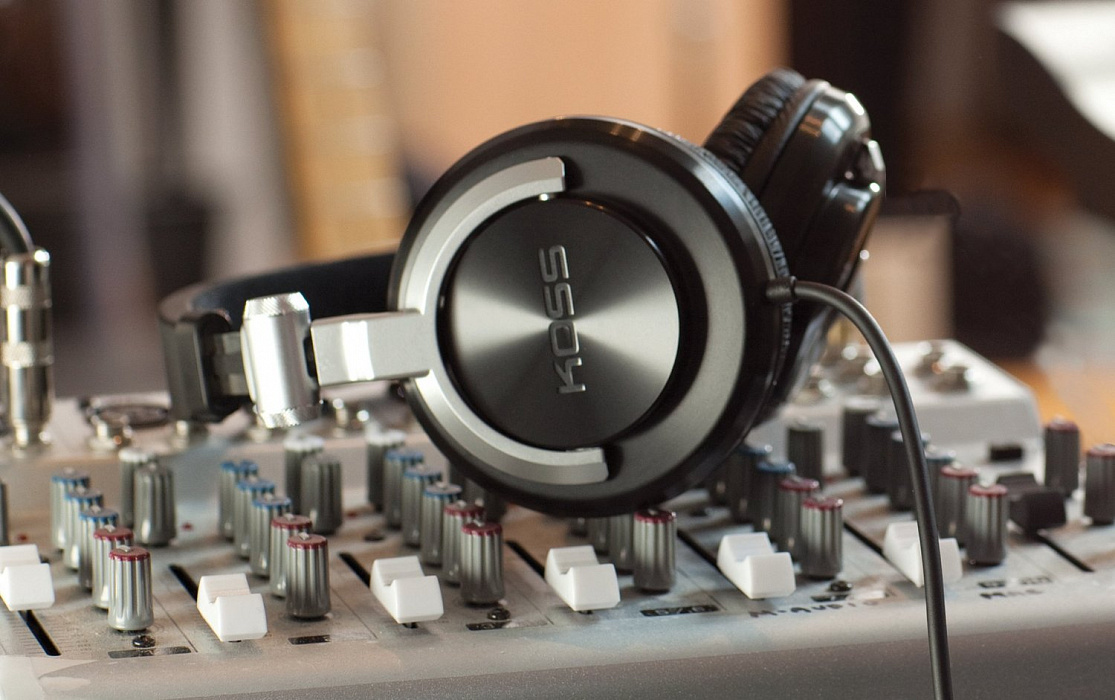 Koss Pro DJ100 - накладные наушники (Black) купить в интернет-магазине icover