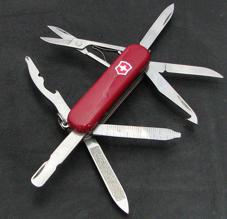 Victorinox Classic Midnight MiniChamp (0.6386) - нож-брелок (Red) купить в интернет-магазине icover