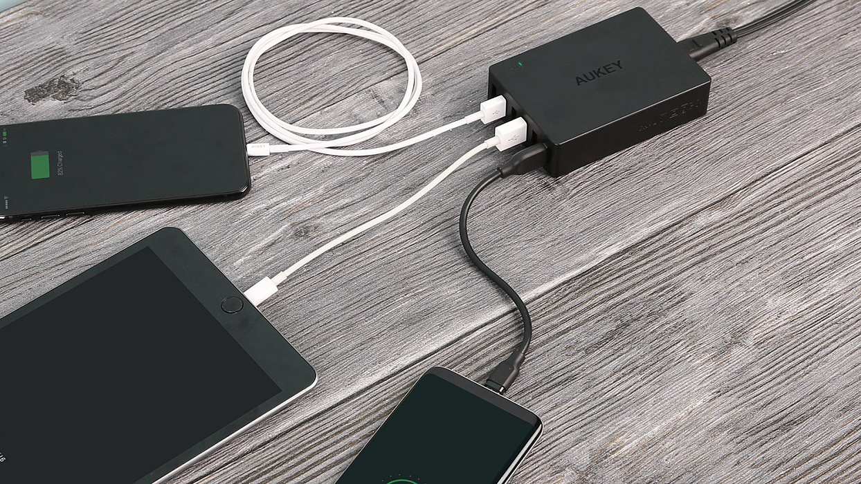 Сетевое зарядное устройство Aukey PA-T11 (Black) купить в интернет-магазине icover