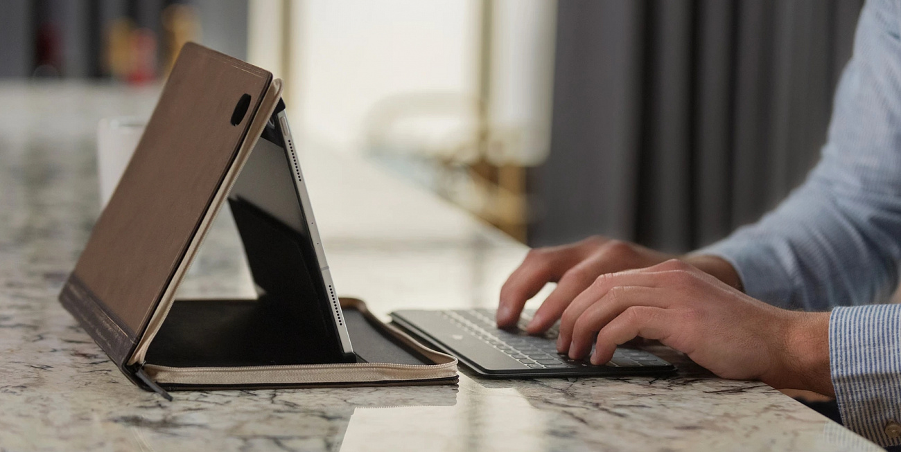 Чехол-книжка Twelve South BookBook Vol 2 для iPad Pro 12.9'' 2018 (Brown) купить в интернет-магазине icover
