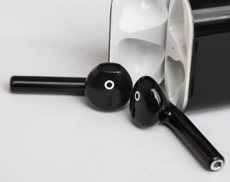 Беспроводные наушники Apple AirPods Color (Gloss Black) купить в интернет-магазине icover
