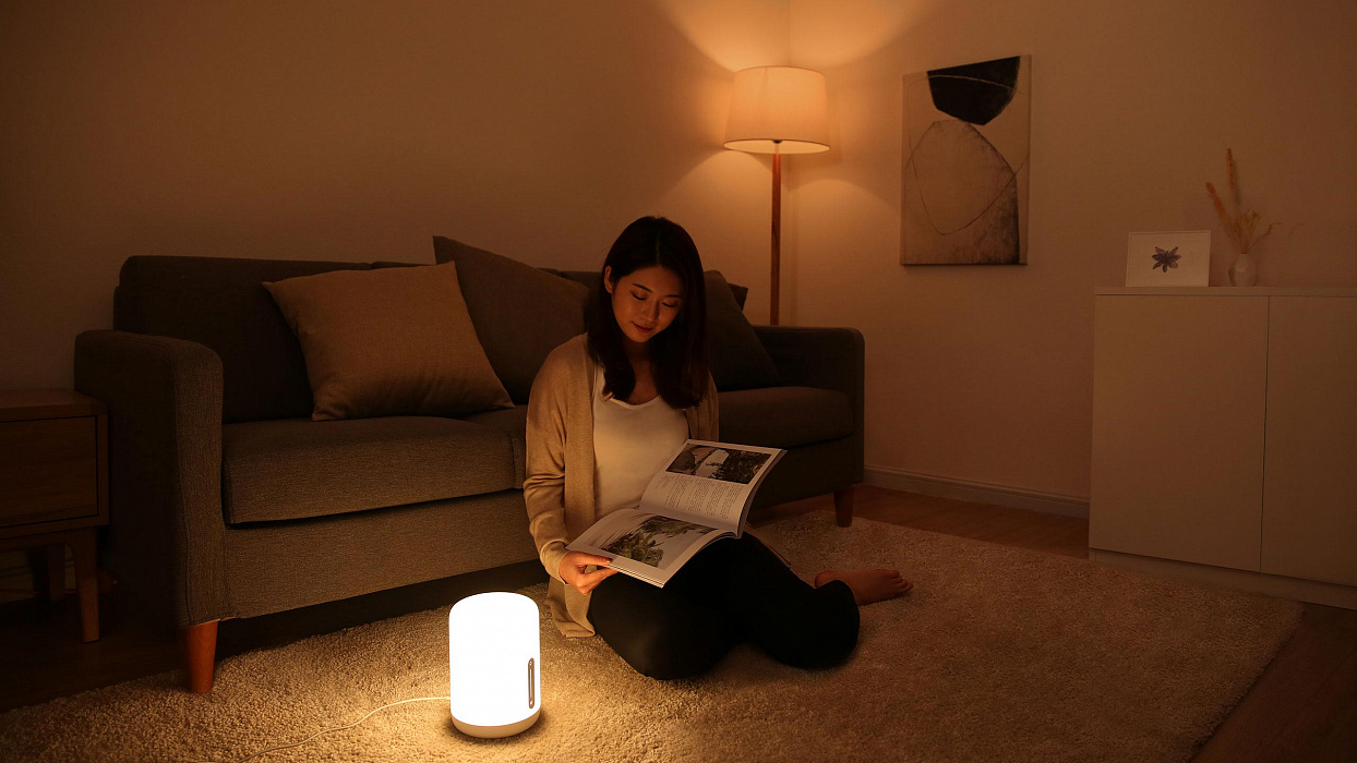 Умная лампа Xiaomi Mijia Bedside Lamp 2 с Apple Homekit (MJCTD02YL) купить в интернет-магазине icover