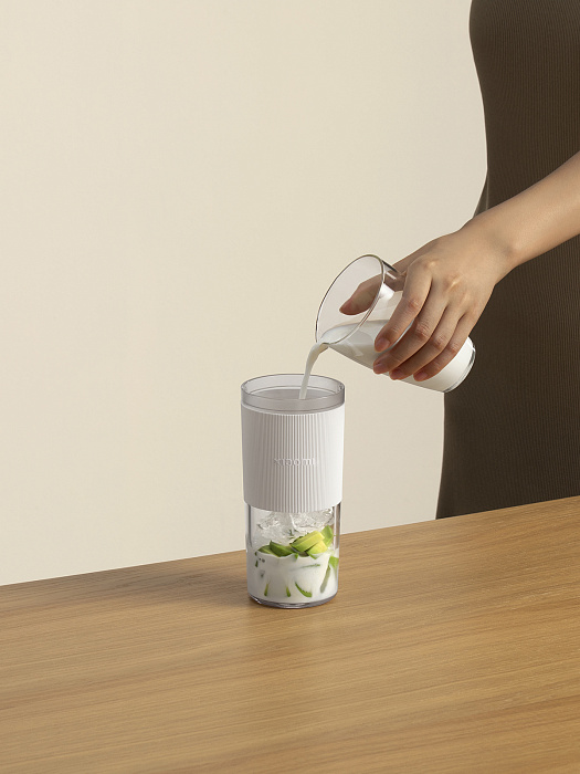 Блендер портативный Xiaomi Portable Blender GL BHR9223GL (White) купить в интернет-магазине icover