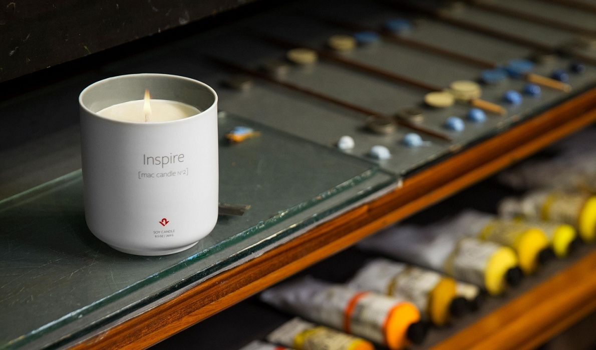 Ароматизированная свеча Twelve South Inspire Mac Candle с запахом нового MacBook (24-1616) купить в интернет-магазине icover