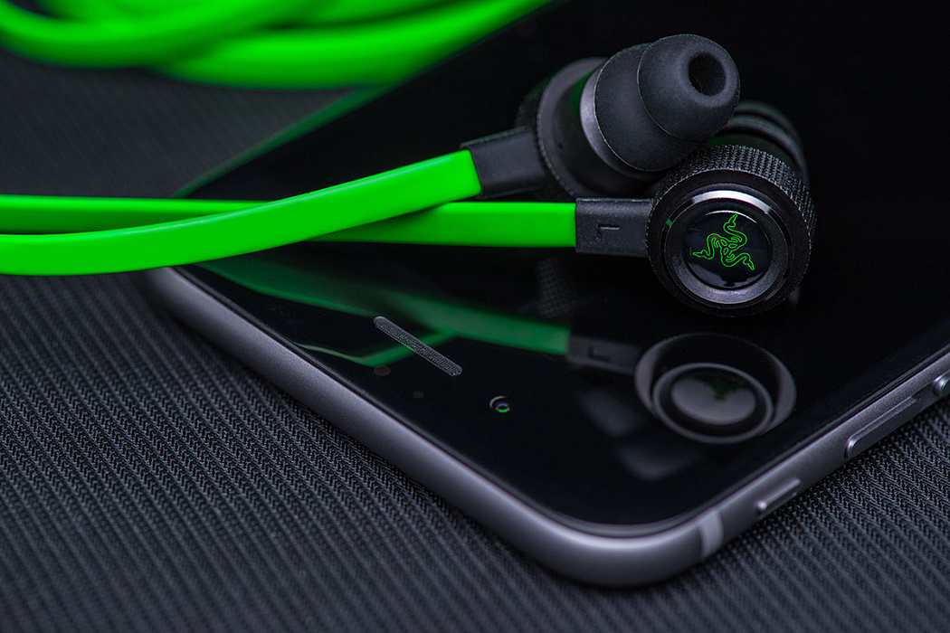Внутриканальная гарнитура Razer Hammerhead Pro V2 (Green/Black) купить в интернет-магазине icover