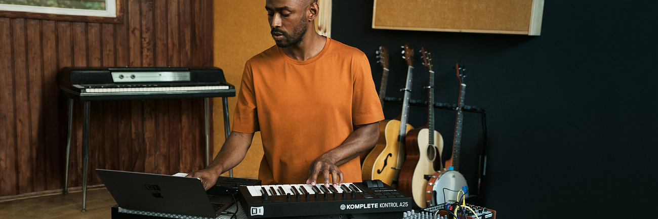 MIDI-клавиатура Native Instruments Komplete Kontrol A49 (MCI56361) купить в интернет-магазине icover