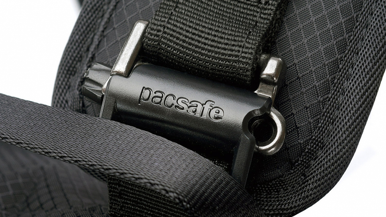 Рюкзак PacSafe Venturesafe X18 для ноутбука 13" (Black) купить в интернет-магазине icover