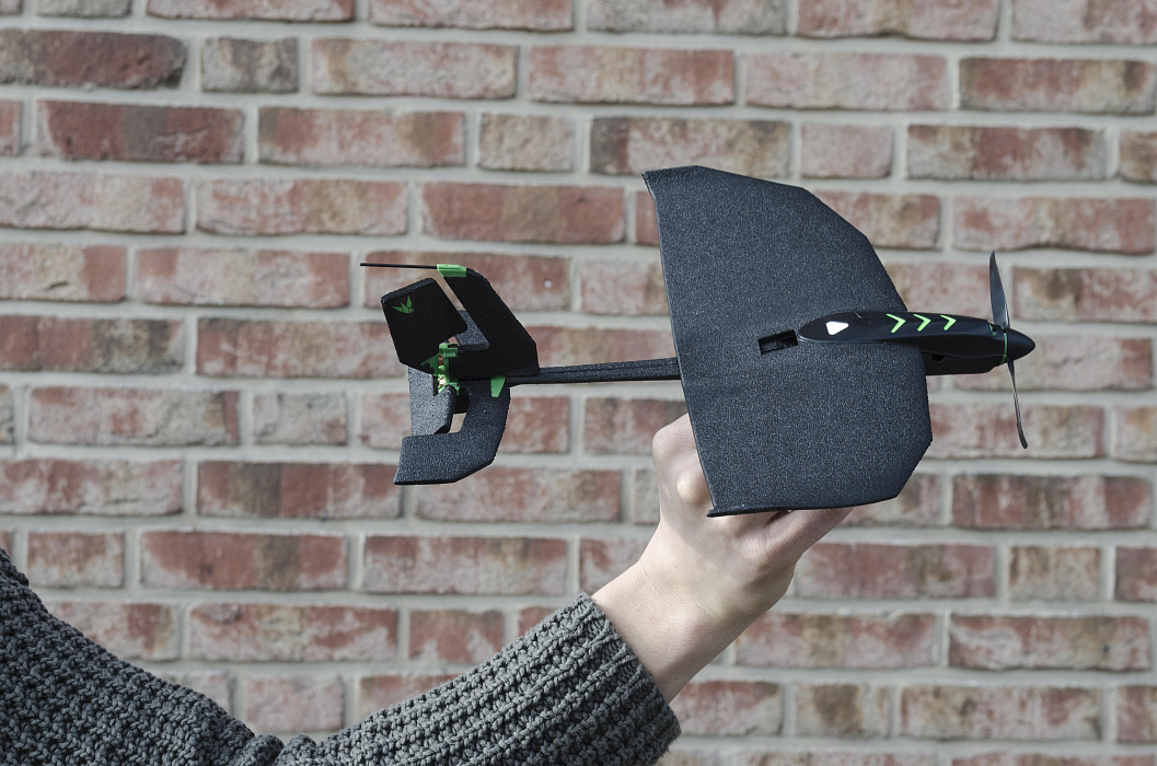 Радиоуправляемый самолет TobyRich SmartPlane Pro (Black) купить в интернет-магазине icover