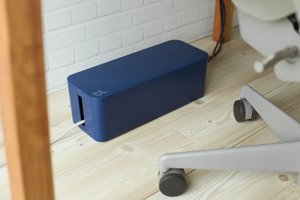 Органайзер проводов Bluelounge CableBox CB-01-MB (Moonlight Blue) купить в интернет-магазине icover