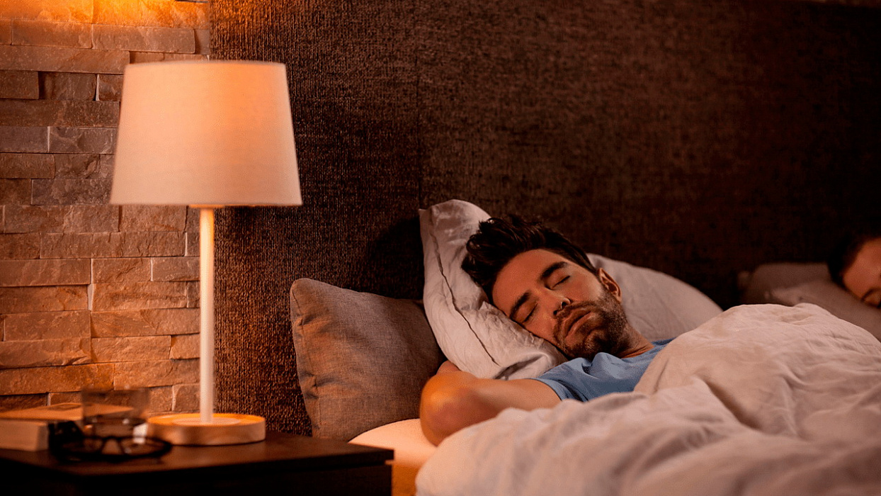 Умная светодиодная лампа Philips Hue White and Color Ambiance GU10 (929000261705) купить в интернет-магазине icover