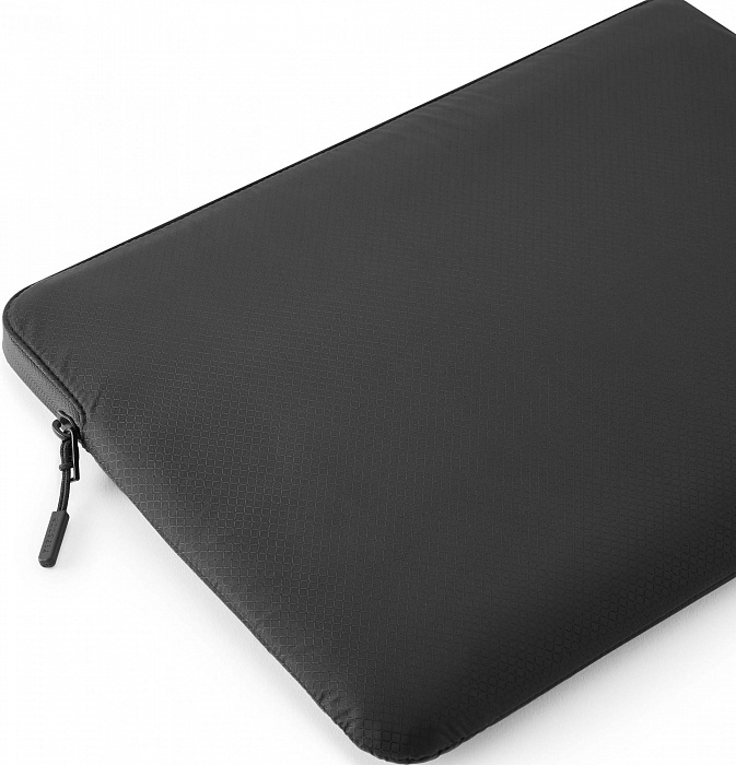 Чехол Pipetto Sleeve Ultra Lite (P057-106-13) для MacBook 13" (Black) купить в интернет-магазине icover