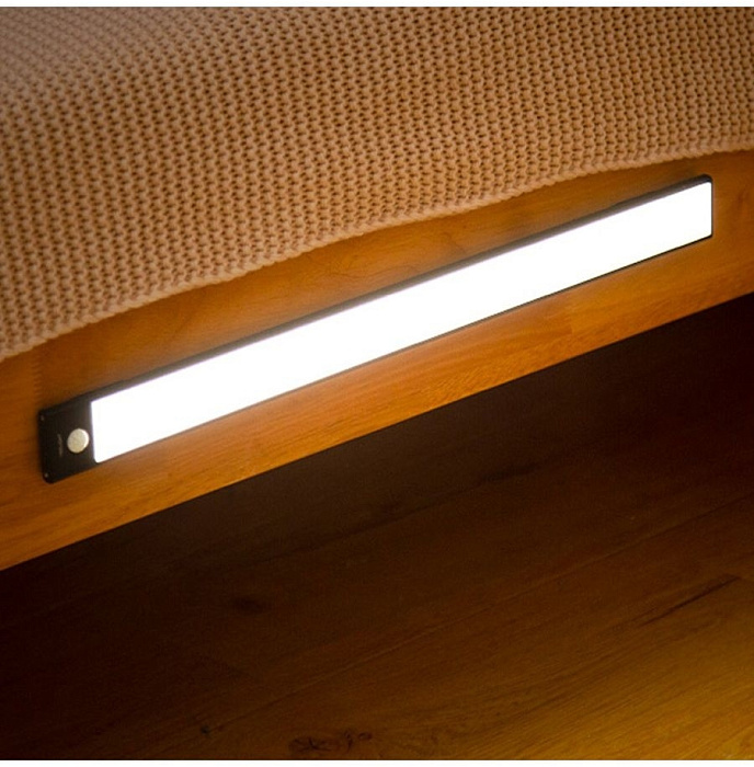 Световая панель с датчиком движения Yeelight Motion Sensor Closet Light A60 (Silver) купить в интернет-магазине icover