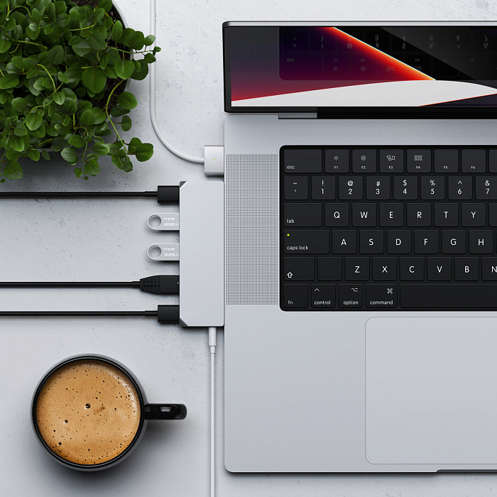 USB-концентратор Satechi USB-C Pro Hub Mini ST-UCPHMIM для MacBook Pro 2021 (Space Grey) купить в интернет-магазине icover