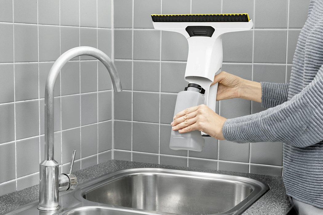Стеклоочиститель Karcher WV 6 Plus (1.633-741.0) купить в интернет-магазине icover