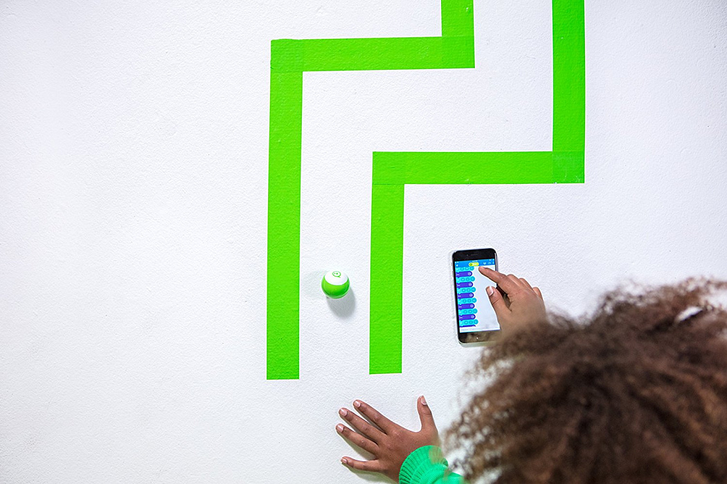 Радиоуправляемый шар Sphero Mini (Green) купить в интернет-магазине icover