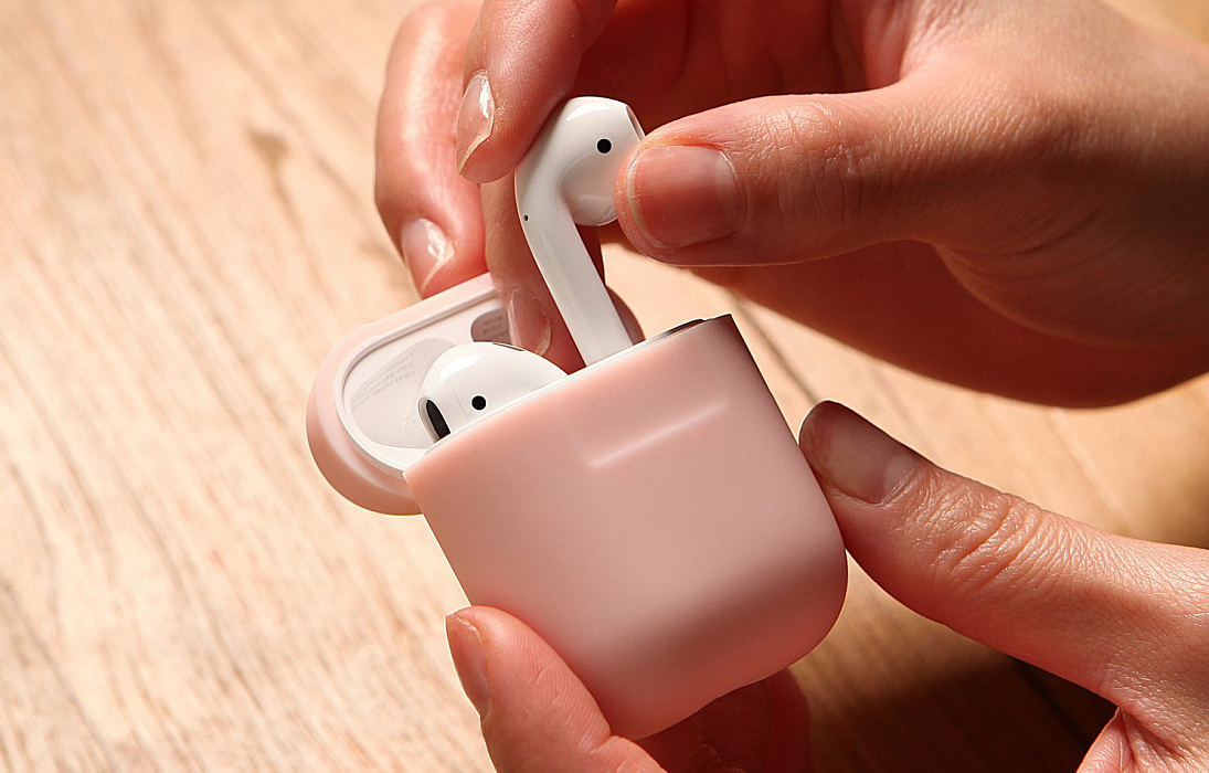 Чехол Elago Silicone Case (EAPSC-BK) для AirPods (Black) купить в интернет-магазине icover