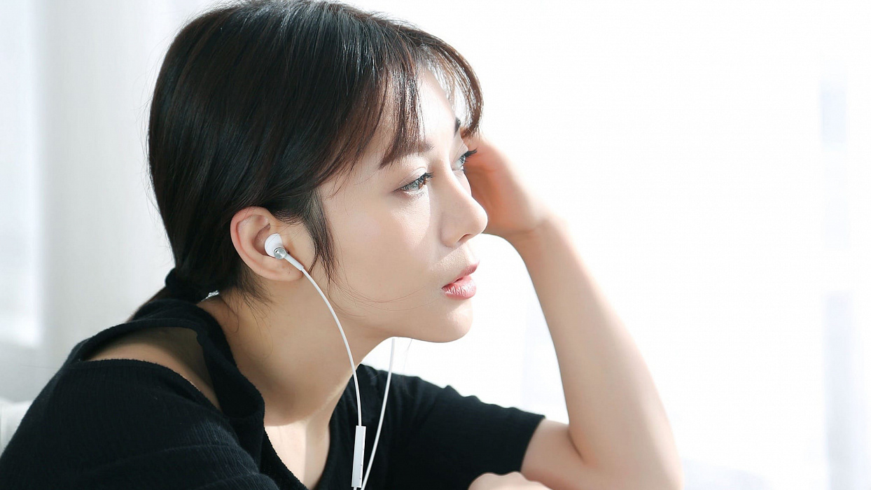 Наушники с микрофоном Xiaomi Dual-Unit Half-Ear (White) купить в интернет-магазине icover