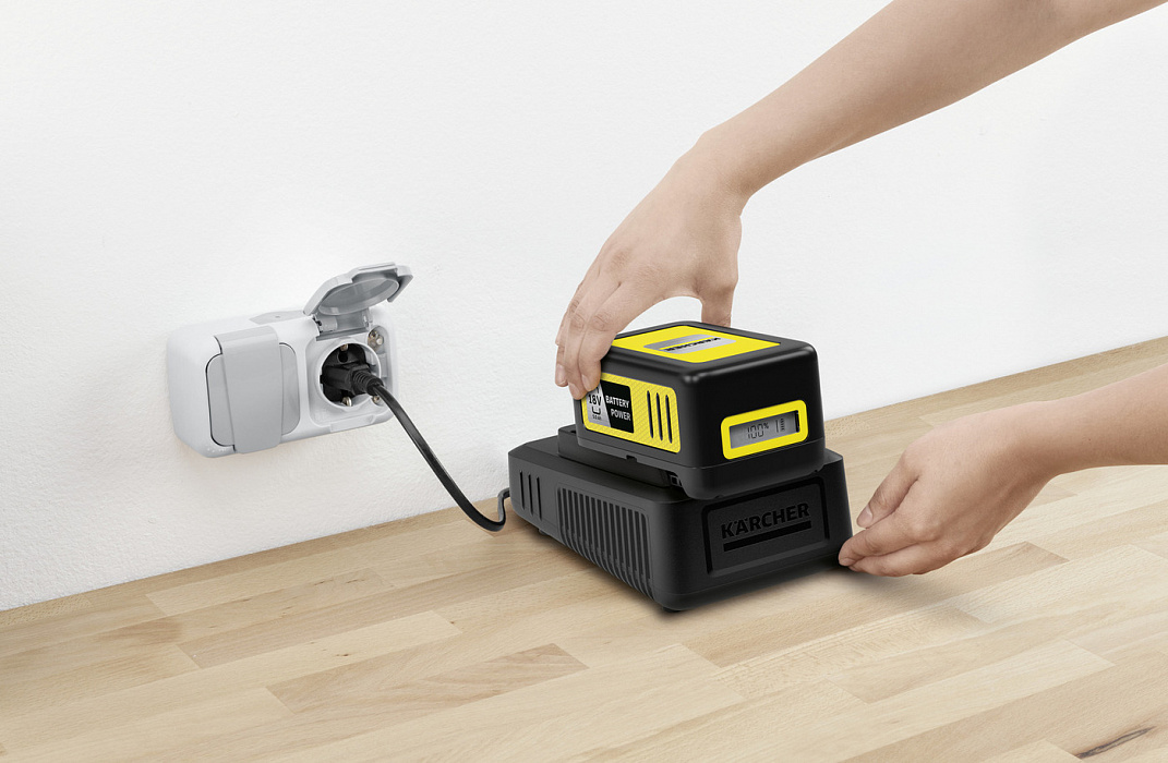 Комплект аккумулятор + быстрое зарядное устройство Karcher Starter Kit Battery Power 18/50 (2.445-063.0) купить в интернет-магазине icover