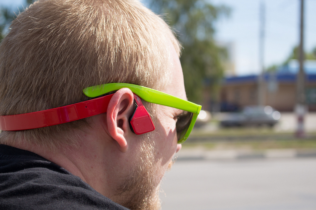 Беспроводные вибрационные наушники AfterShokz Bluez 2S (Red) купить в интернет-магазине icover