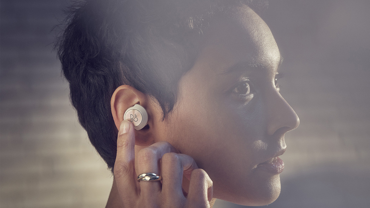 Беспроводные наушники Bang & Olufsen BeoPlay EQ (Sand) купить в интернет-магазине icover