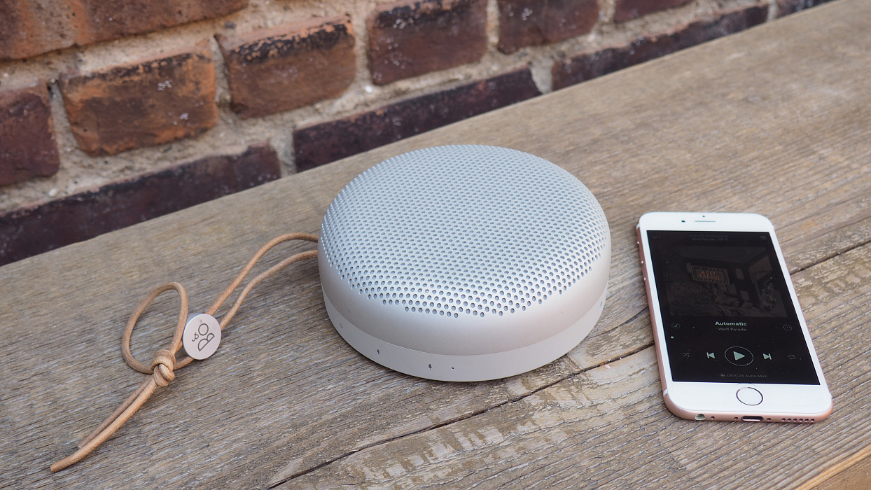 Портативная акустика Bang & Olufsen BeoPlay A1 (Steel Blue) купить в интернет-магазине icover