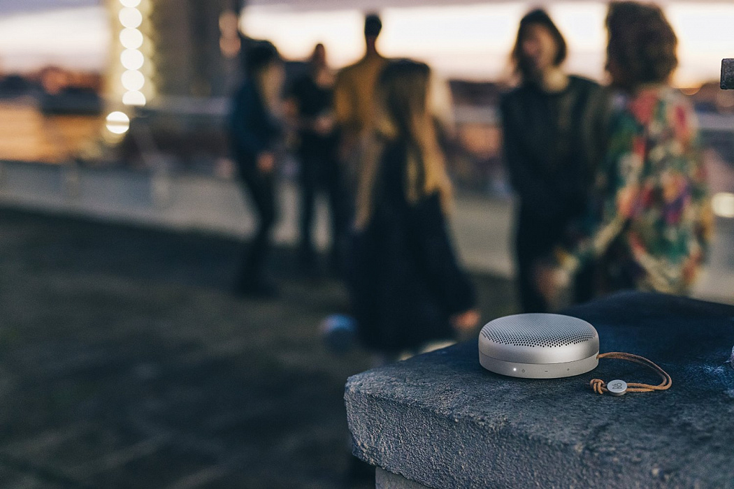 Портативная акустическая система Bang & Olufsen BeoPlay A1 (Natural) купить в интернет-магазине icover