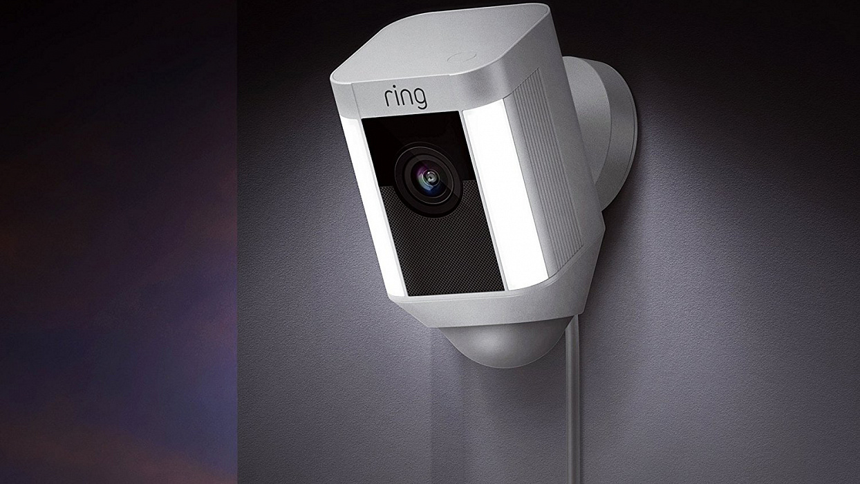 IP-камера Ring Spotlight Cam Wired (White) купить в интернет-магазине icover