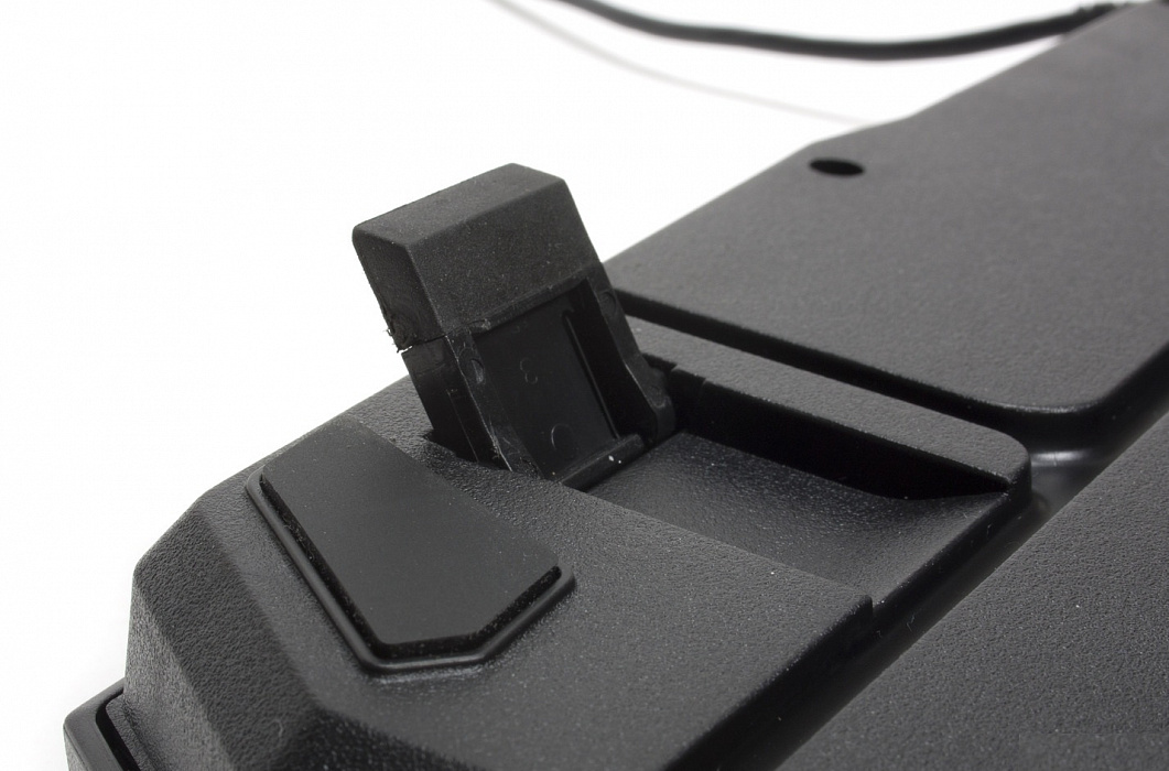 Roccat Isku (ROC-12-711 , ROC-12-731) - игровая клавиатура (Black) купить в интернет-магазине icover