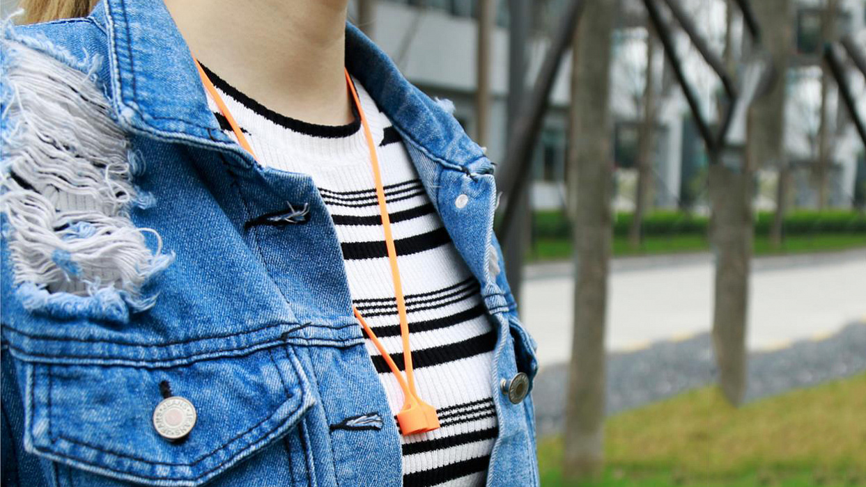 Держатель AirPods Baseus Earphone Strap для наушников Apple (Orange) купить в интернет-магазине icover