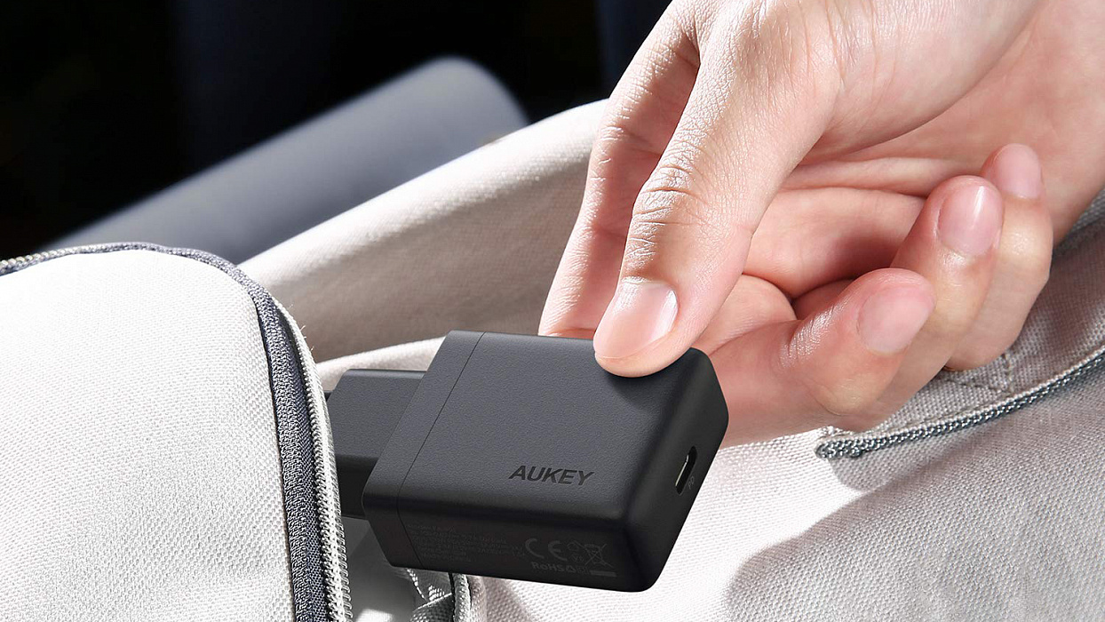 Сетевое зарядное устройство Aukey Wall Charger PD 30W USB-C PA-Y21 (Black) купить в интернет-магазине icover