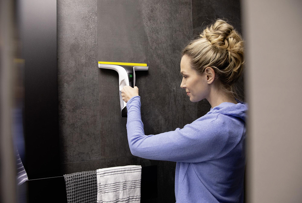 Стеклоочиститель Karcher WV 4-4 Plus (1.633-540.0) купить в интернет-магазине icover