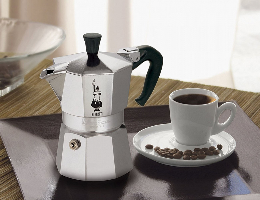 Гейзерная кофеварка Bialetti Moka Express (1165) купить в интернет-магазине icover