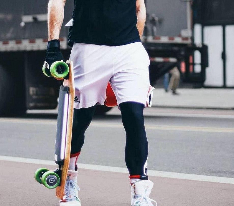 Скейтборд Xiaomi Acton Electric Skateboard NXT-33001 (Gray/Green) купить в интернет-магазине icover