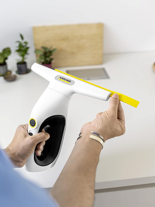 Стеклоочиститель Karcher WV 2 Universal Care 1.633-671.0 (White) купить в интернет-магазине icover